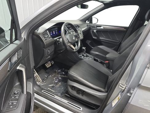 Used 2023 Volkswagen Tiguan SE R-Line AWD/4WD image 29