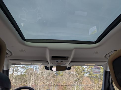 New 2026 Land Rover Defender 110 X-Dynamic SE image 26