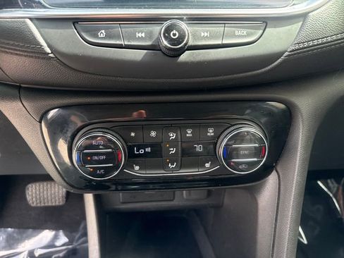 Used 2020 Buick Encore GX Essence AWD/4WD image 15
