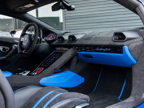 Used 2023 Lamborghini Huracan Tecnica image 47