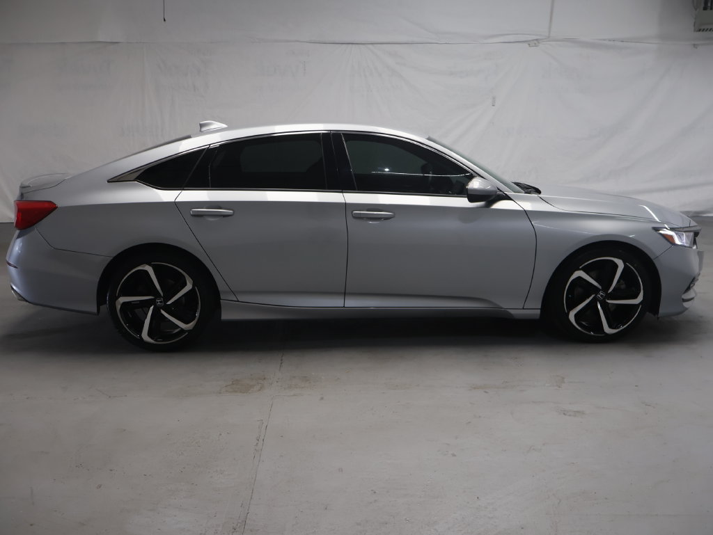 Used 2018 Honda Accord Sport image 8