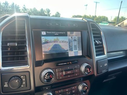 Used 2016 Ford F150 Lariat w/ Equipment Group 502A Luxury AWD/4WD image 23