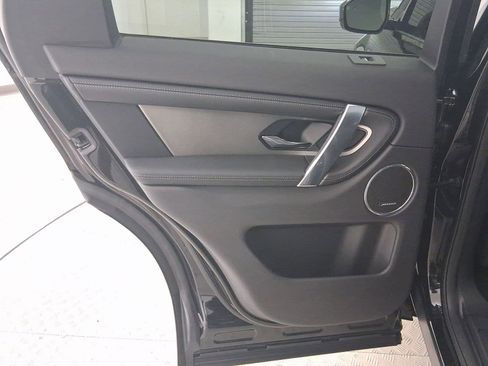 Used 2025 Land Rover Discovery Sport Dynamic SE image 29