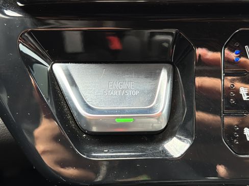 Used 2024 GMC Sierra 1500 AT4 w/ Technology Package AWD/4WD image 78