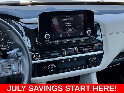 Used 2024 Nissan Pathfinder SV AWD/4WD image 12