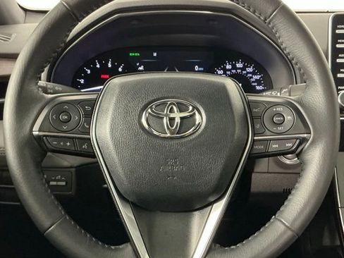 Used 2019 Toyota Avalon XLE w/ Moonroof Package FWD image 16