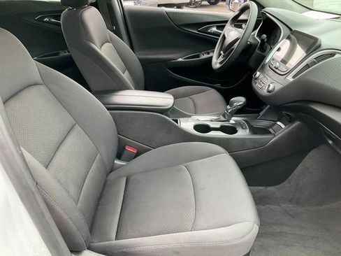 Used 2024 Chevrolet Malibu LT image 18