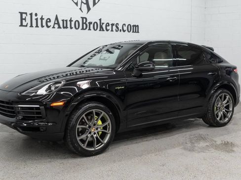 Used 2023 Porsche Cayenne Platinum Edition AWD/4WD image 46