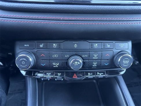 Used 2023 Dodge Durango GT image 17