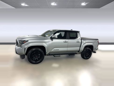 Used 2024 Toyota Tacoma TRD Sport w/ TRD Sport Upgrade Package image 19