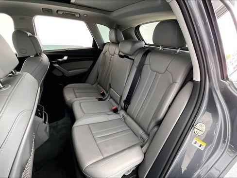 Used 2020 Audi Q5 Prestige w/ Prestige Package AWD/4WD image 32