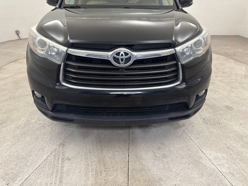 Used 2015 Toyota Highlander XLE FWD image 18