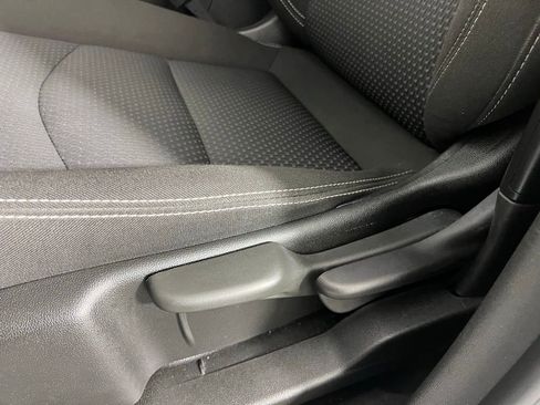 Used 2024 GMC Terrain SLE image 21