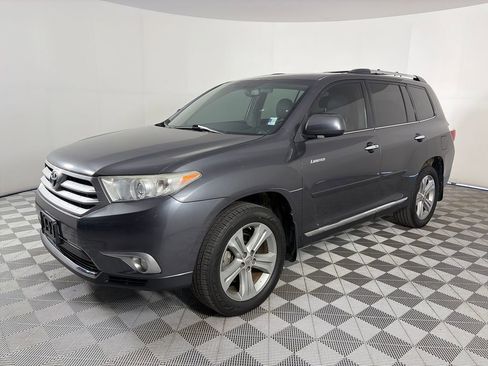 Used 2013 Toyota Highlander Limited AWD/4WD image 3