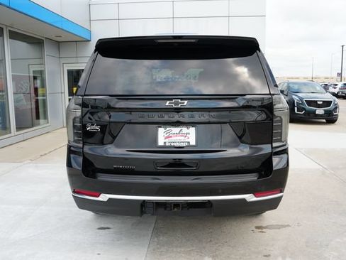 Used 2025 Chevrolet Suburban LT w/ Comfort Package AWD/4WD image 38