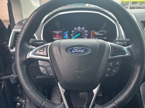 Used 2018 Ford Edge Titanium w/ Technology Package image 24