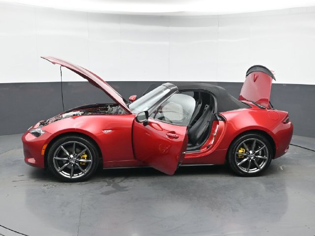 Used 2016 MAZDA MX-5 Miata Grand Touring RWD image 46