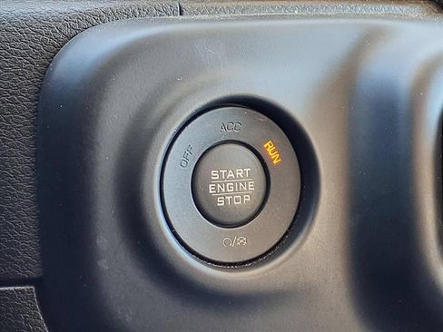 Used 2019 Jeep Wrangler Unlimited Sport S AWD/4WD image 27