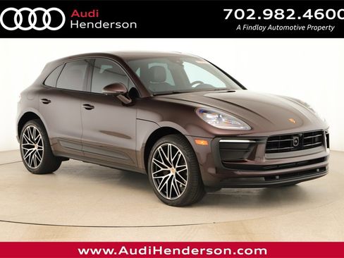 Used 2023 Porsche Macan Turbo image 1