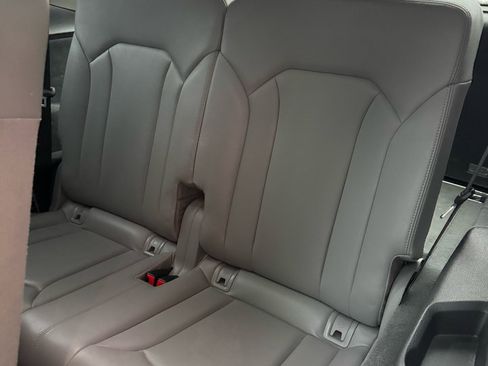 Used 2018 Audi Q7 3.0T Premium Plus w/ Premium Plus Package image 17