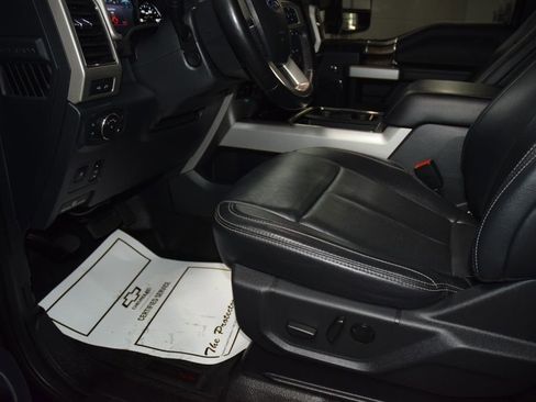 Used 2022 Ford F350 Lariat w/ Black Appearance Package AWD/4WD image 40