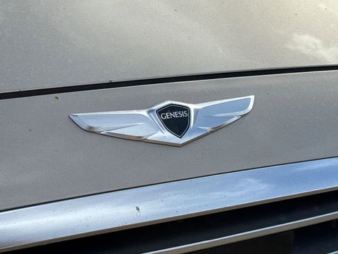 Used 2015 Hyundai Genesis 3.8 w/ Option Group 04 image 4