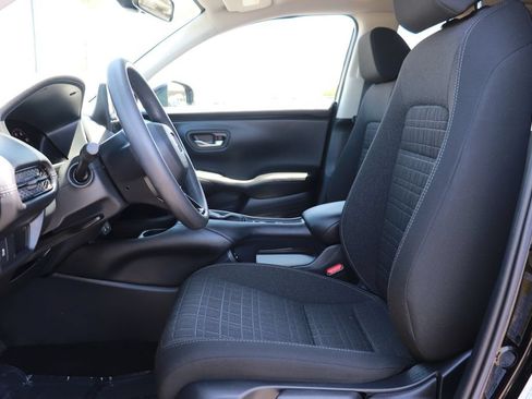 Certified 2026 Honda HR-V LX image 10