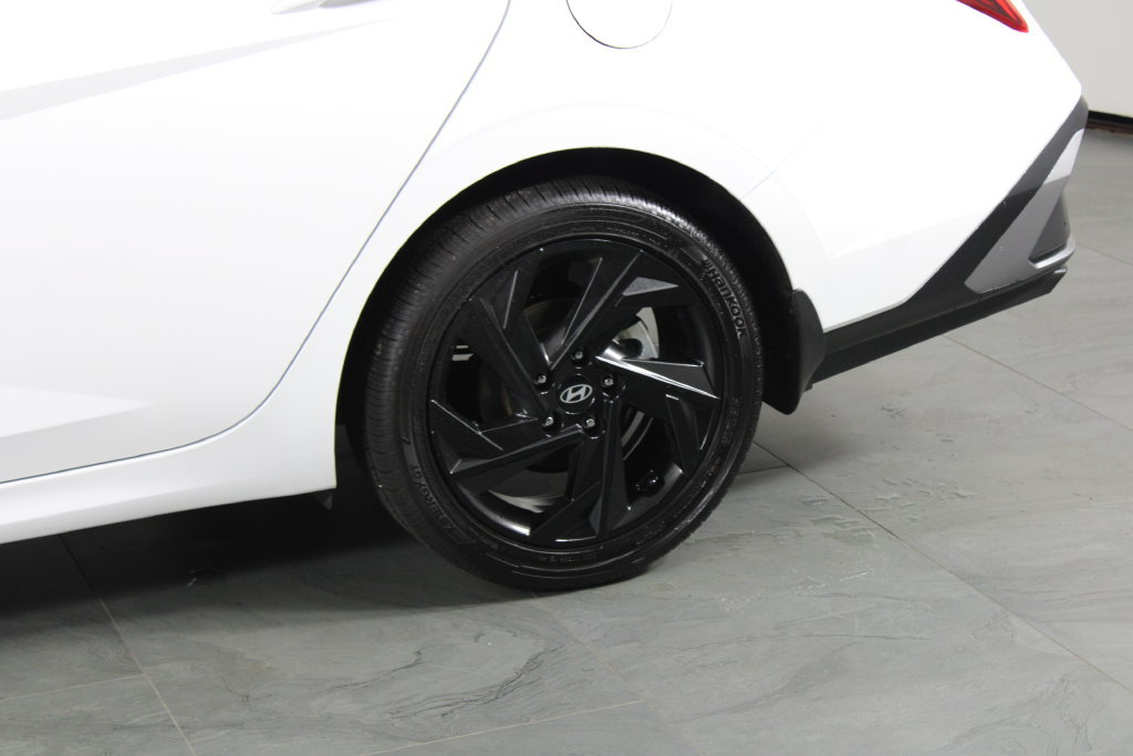 Certified 2026 Hyundai Elantra SEL Sport Premium FWD image 15