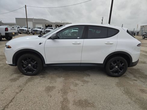 Used 2023 Dodge Hornet GT w/ GT Blacktop Package AWD/4WD image 6