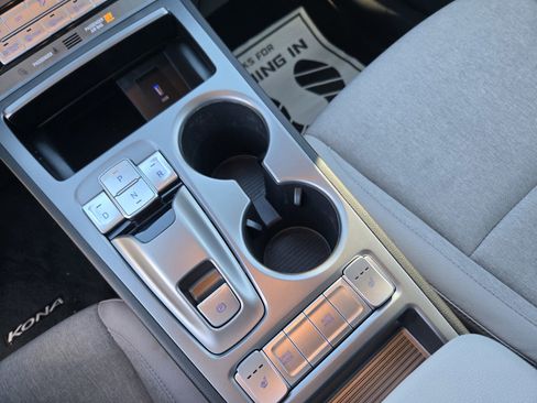 Certified 2023 Hyundai Kona SE image 17