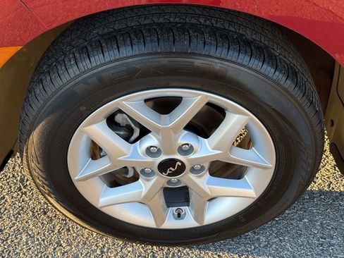 Used 2024 Kia Soul LX w/ Option Group 015 image 10