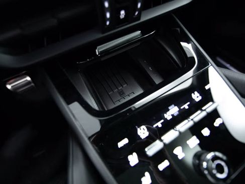 Certified 2025 Porsche Cayenne S AWD/4WD image 29