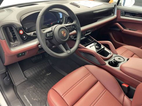 New 2026 Porsche Cayenne AWD/4WD image 4