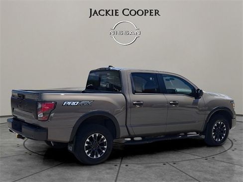 Used 2024 Nissan Titan PRO-4X w/ Pro-4x Utility Package image 5