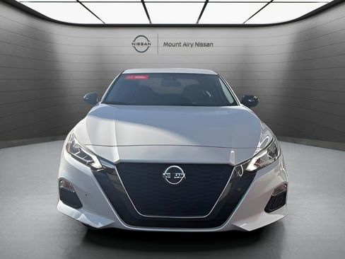 Certified 2022 Nissan Altima 2.5 SR image 8