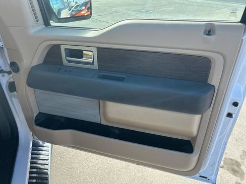 Used 2013 Ford F150 Lariat w/ Lariat Chrome Pkg image 14