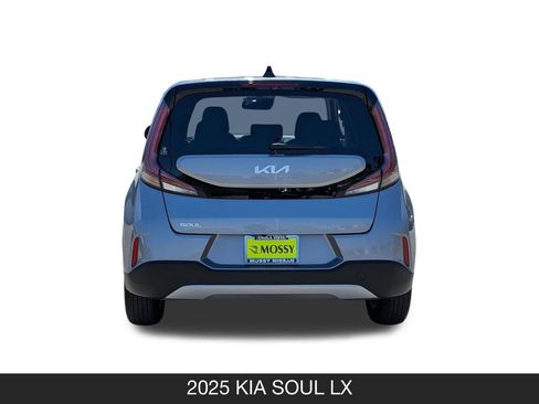 Used 2025 Kia Soul LX w/ LX Technology Package FWD image 10