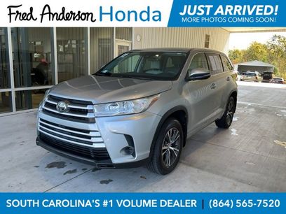 Used 2017 Toyota Highlander LE