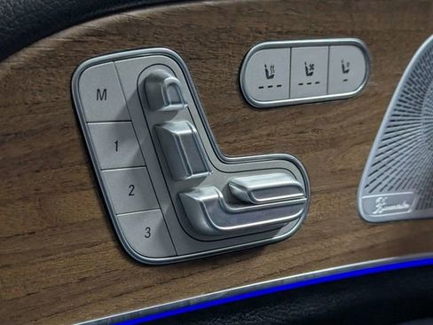 Used 2021 Mercedes-Benz GLS 580 4MATIC image 18