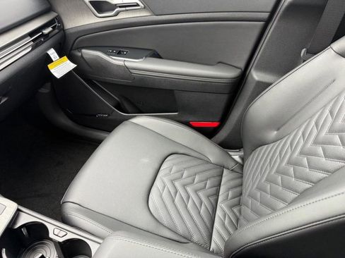 New 2026 Kia Sportage X-Line w/ X-Line Technology Package image 20