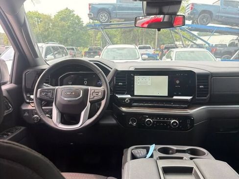 Used 2024 GMC Sierra 1500 Elevation AWD/4WD image 7