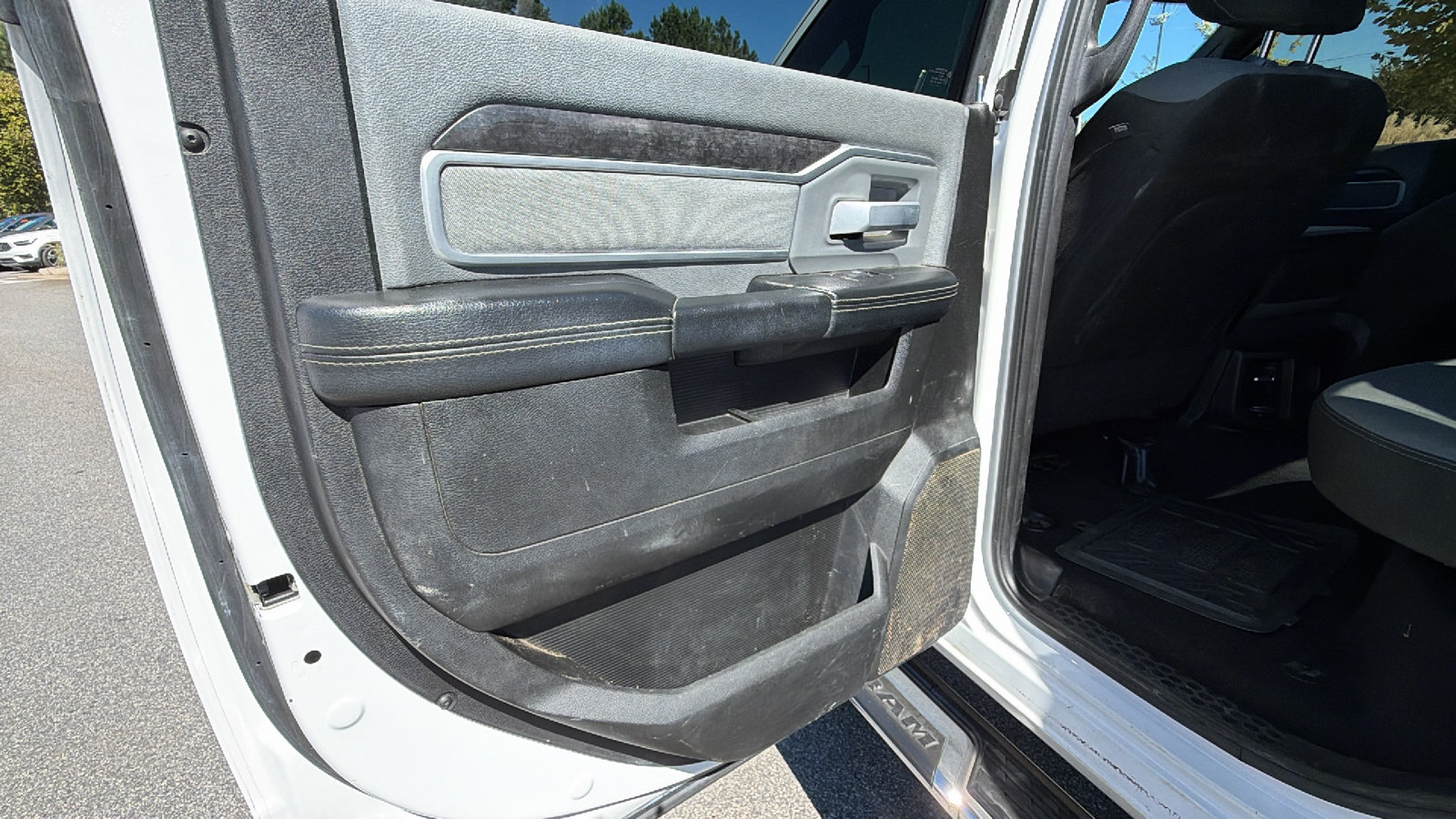 Used 2022 RAM 2500 Big Horn AWD/4WD image 22