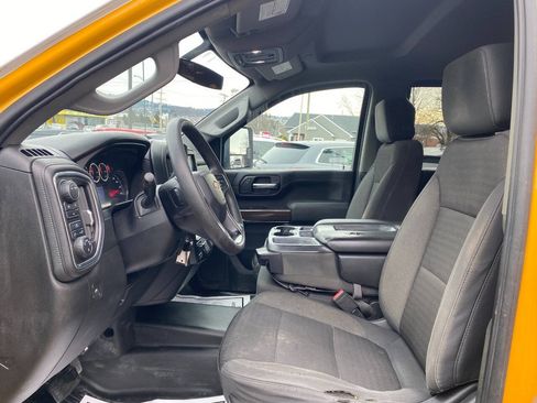 Used 2020 Chevrolet Silverado 2500 LT w/ Snow Plow Prep/Camper Package AWD/4WD image 9