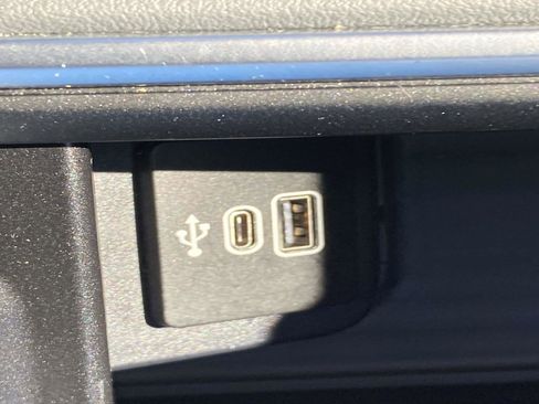 Used 2025 Ford Expedition Active image 25