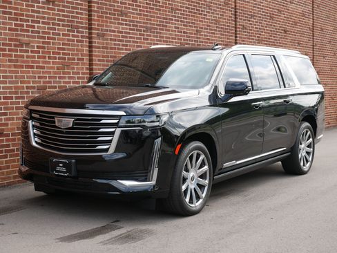 Used 2023 Cadillac Escalade ESV Premium Luxury Platinum w/ Heavy-Duty Trailer Package AWD/4WD image 1
