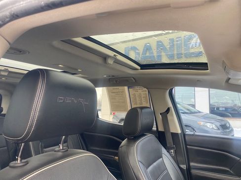 Used 2018 GMC Acadia Denali w/ Technology Package image 26