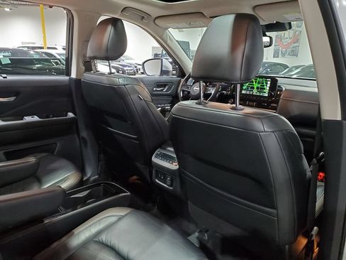 Used 2022 Nissan Pathfinder Platinum w/ Cargo Package FWD image 21