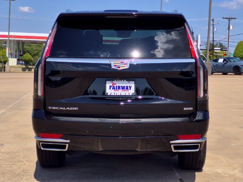 Used 2024 Cadillac Escalade Premium Luxury Platinum w/ Heavy-Duty Trailer Package AWD/4WD image 5