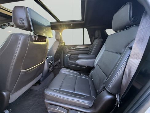 Used 2021 GMC Yukon Denali w/ Denali Ultimate Package image 8