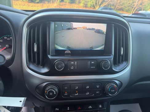 Used 2021 Chevrolet Colorado LT w/ Fleet Safety Package RWD image 19